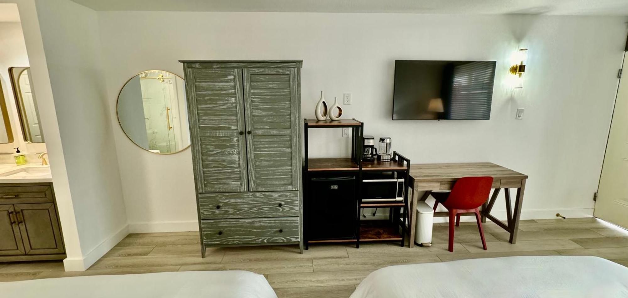 Apartment Pool - Wifi - Parking - Location ! *