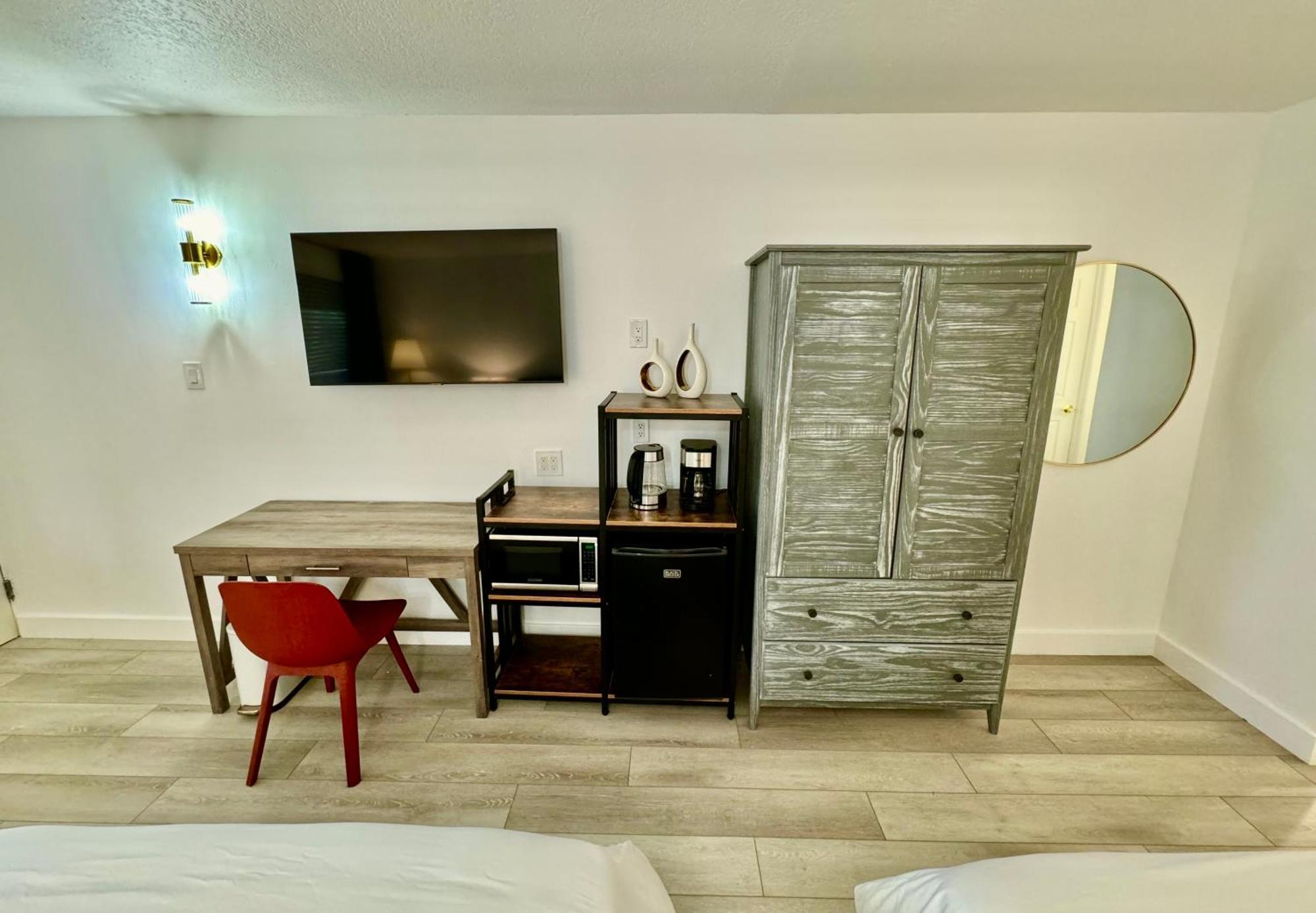 Apartment Pool - Wifi - Parking - Location ! *