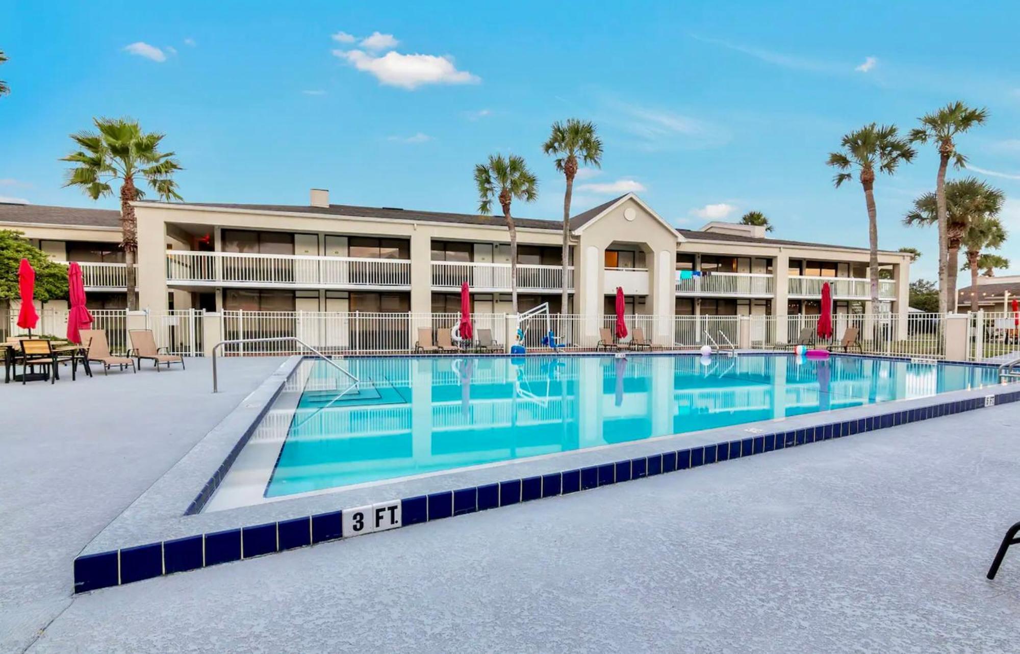 Apartment Pool - Wifi - Parking - Location !