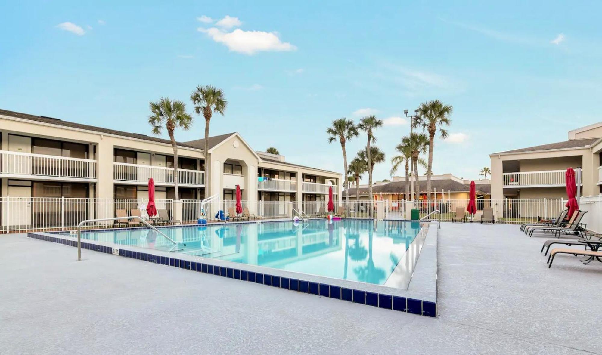 Apartment Pool - Wifi - Parking - Location ! *