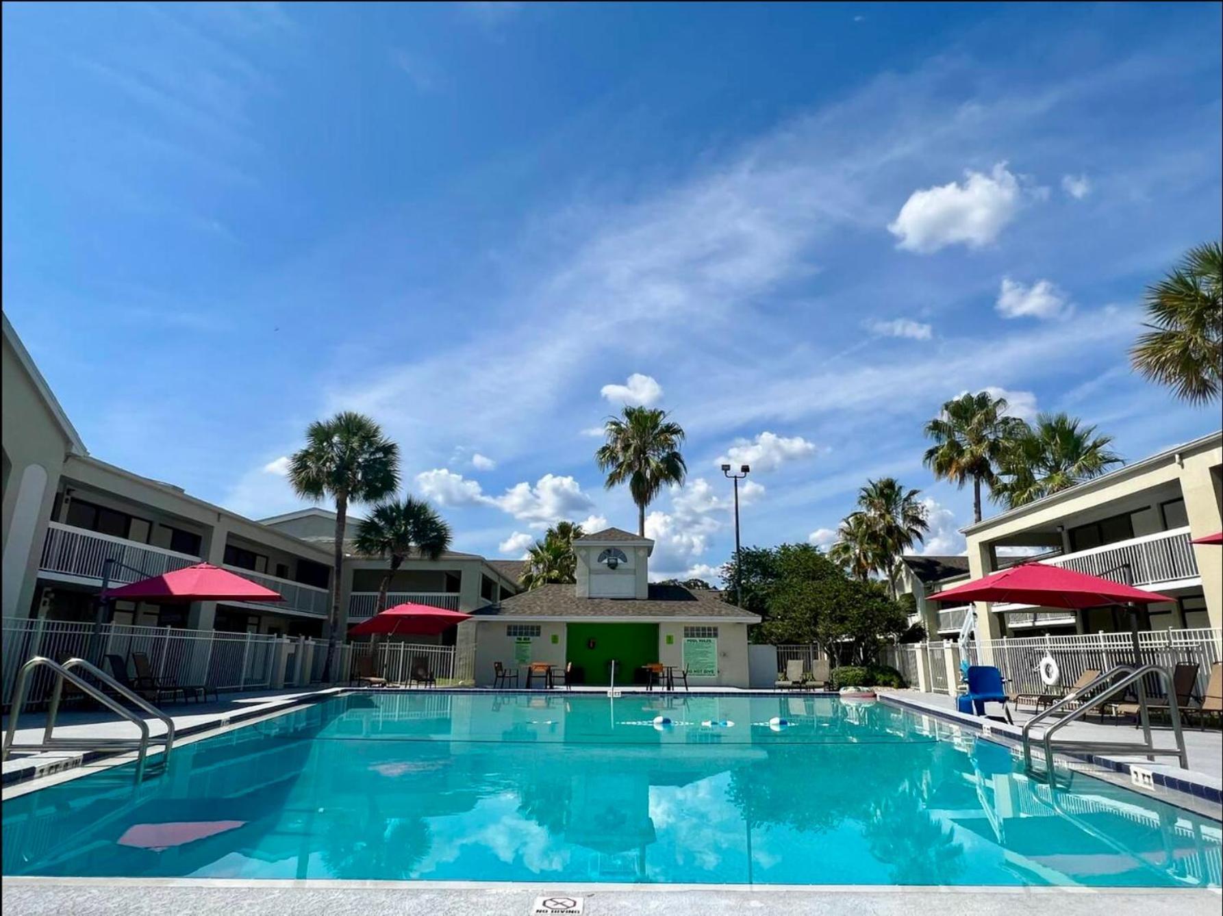 Apartment Pool - Wifi - Parking - Location ! *